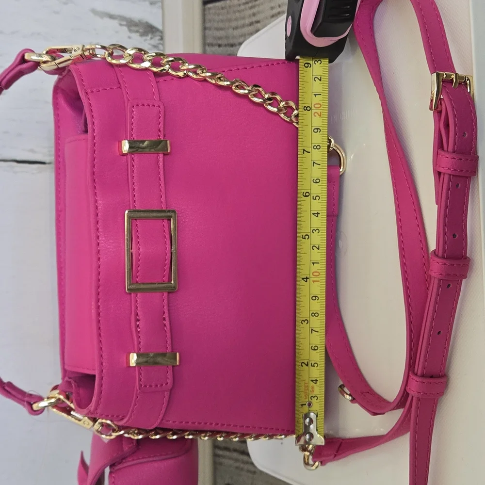 NWT Madden Girl Magenta Mini Tote Leather with Gold Chain And Earbud Pouch - Picture 5 of 17